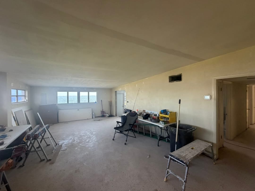 New construction drywall hung, taped and finished to Level 5